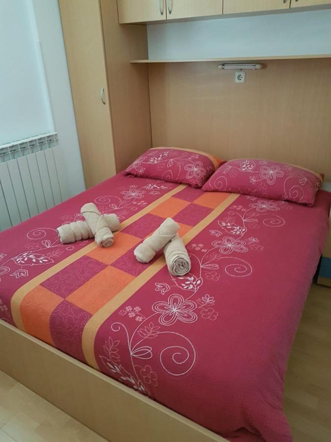Apartments & Rooms Villa Adamovic 우마그 외부 사진
