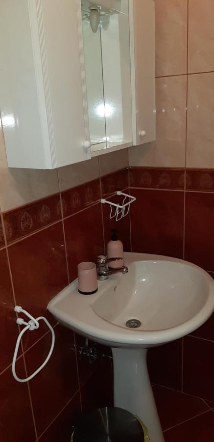 Apartments & Rooms Villa Adamovic 우마그 외부 사진