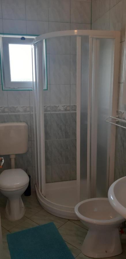 Apartments & Rooms Villa Adamovic 우마그 외부 사진
