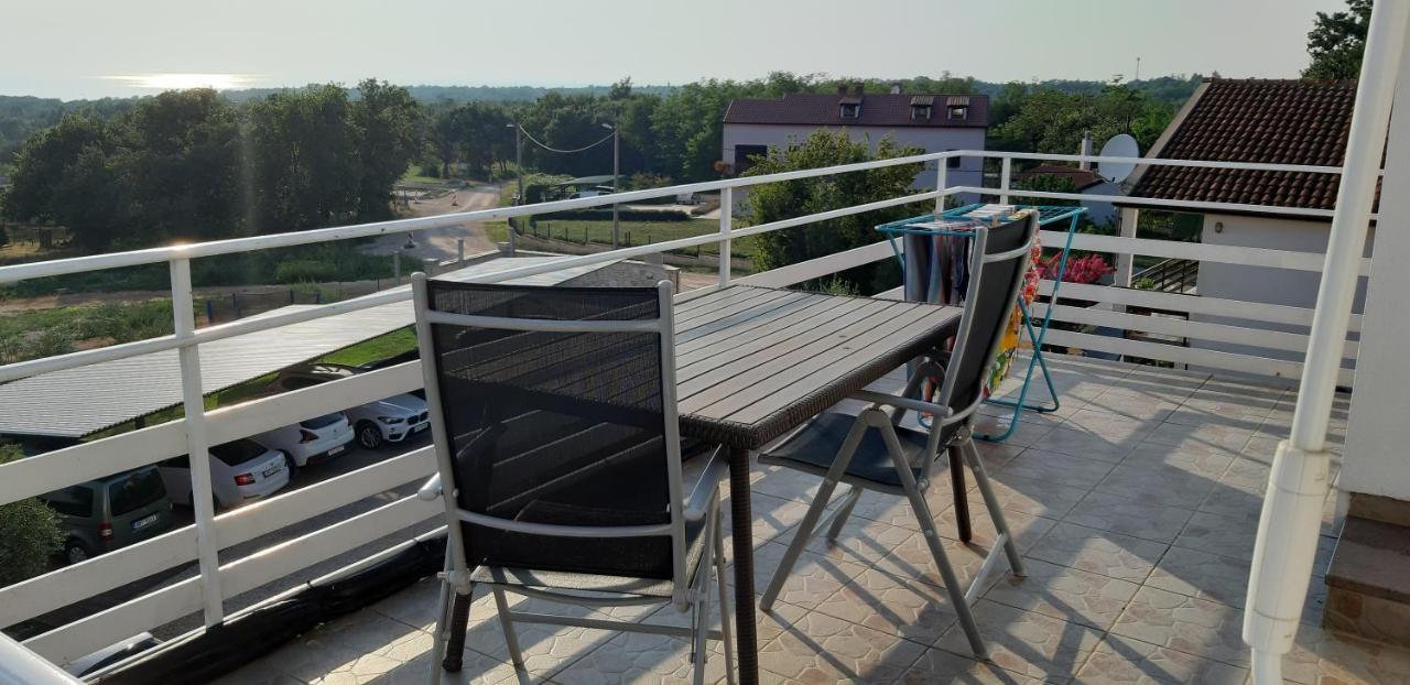 Apartments & Rooms Villa Adamovic 우마그 외부 사진